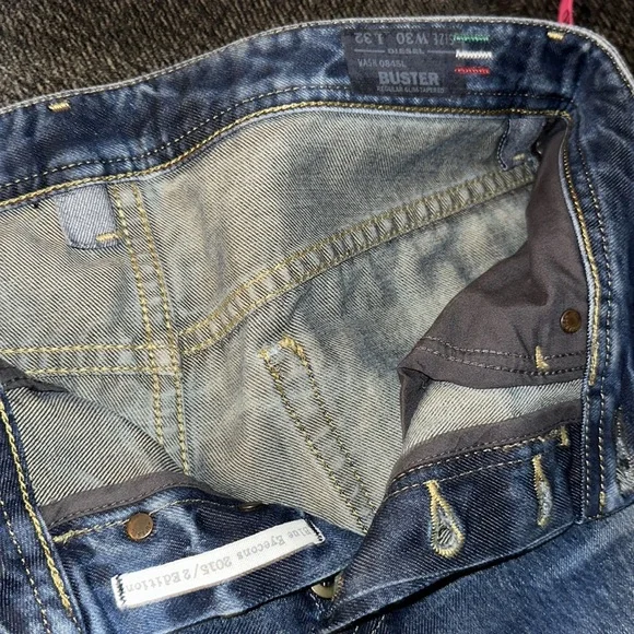 Diesel Blue Eyecons 0845L 2015/2nd Edition Buster Jean label 30x32 measure 32x33 - Picture 2 of 10